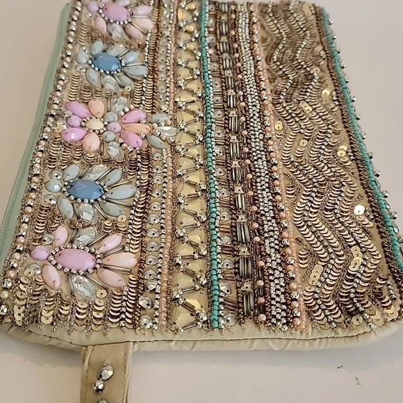 CHARLIE PAIGE BEAD & SEQUIN EMBELLISHED WRISTLET - Picture 3 of 11